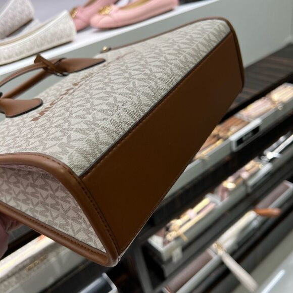 Michael Kors Mirella SM Shopper Vanilla  Messenger Shoulder Xbody Purse Logo - Picture 3 of 13